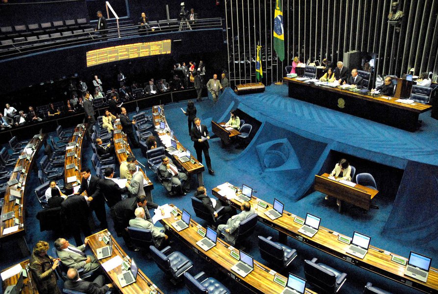 É possível afirmar hoje que o Senado Federal é a instituição pública mais transparente do Brasil. O controle social nos ajuda a corrigir erros, a eliminar vícios, desperdícios e aperfeiçoar distorções