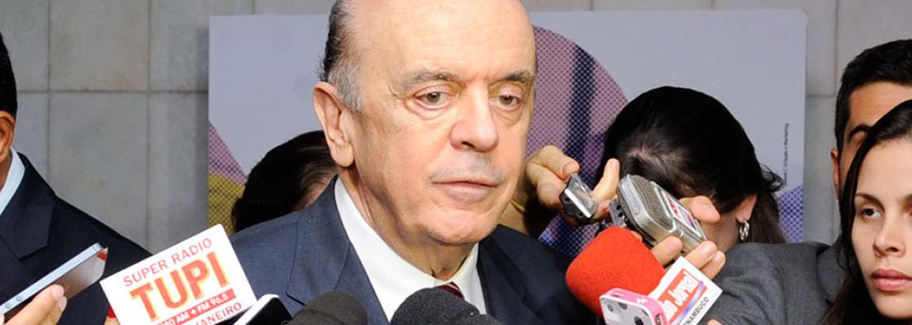Ex. governador de São Paulo, José Serra, concede entrevista no Senado Federal