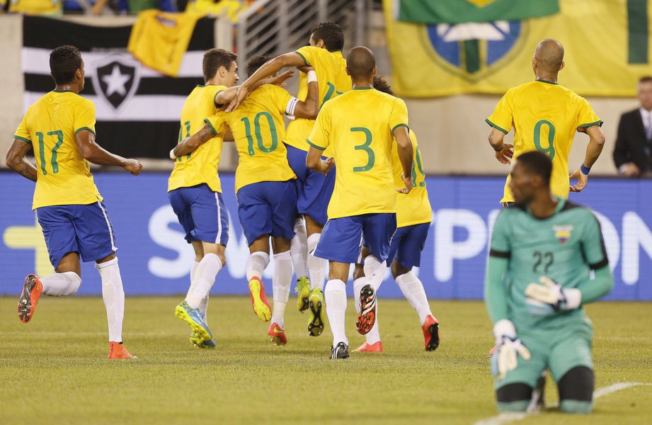 Seleção vence o superclássico com tranquilidade e Dunga alcança terceira vitória como técnico do Brasil