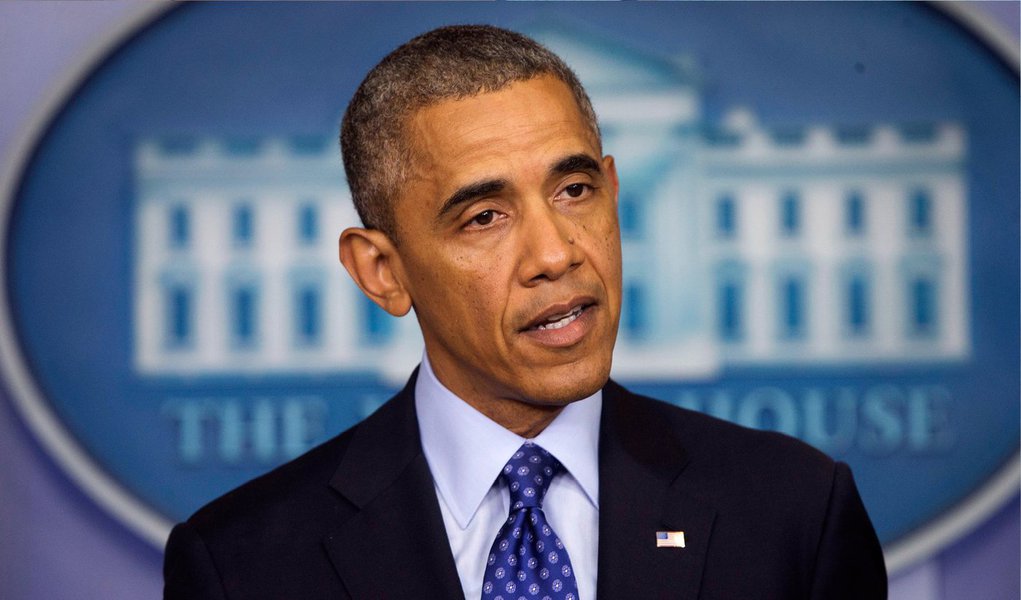 Presidente dos EUA notificou formalmente o Congresso que autorizou ataques aéreos no Iraque para ajudar na entrega de ajuda humanitária à cidade xiita sitiada de Amerli, informou a Casa Branca em comunicado