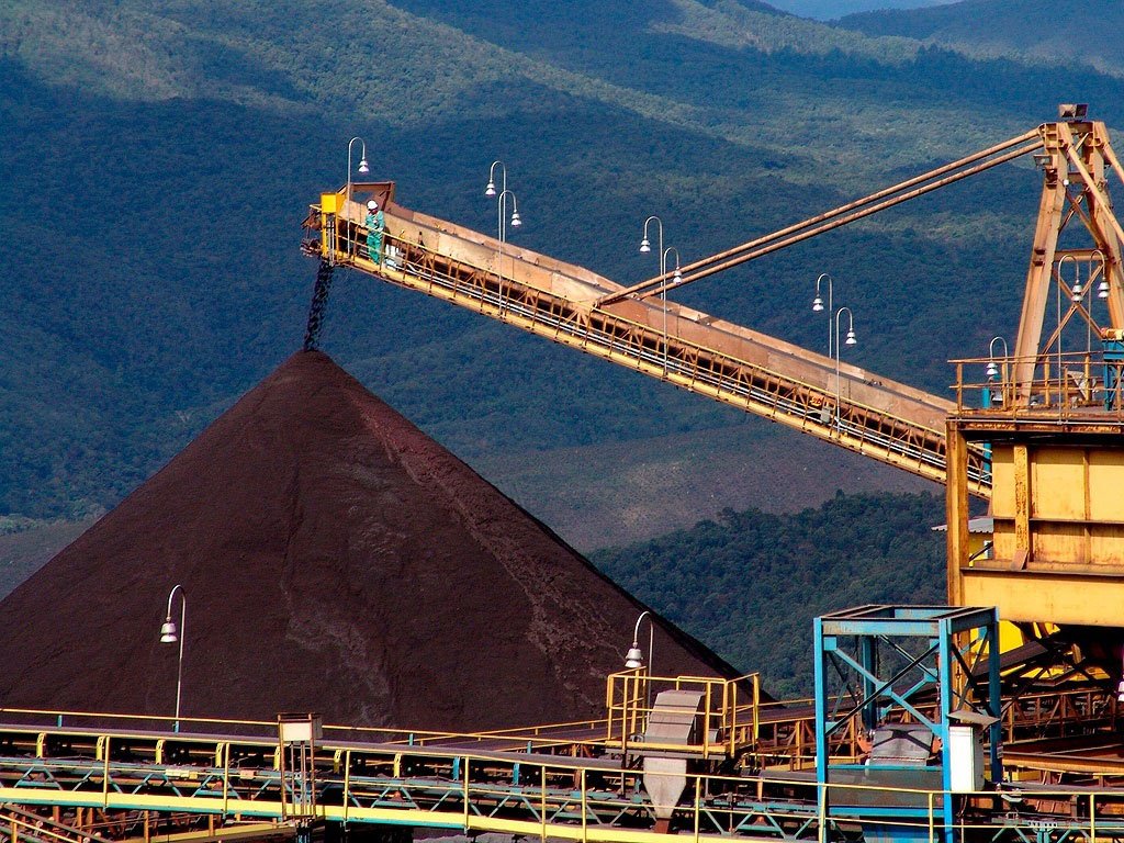 Resultado da maior produtora global de minério de ferro foi registrado entre julho e setembro deste ano, contra lucro de R$ 7,949 bilhões no mesmo período de 2013, em um trimestre duramente impactado pela queda do preço da matéria-prima do aço e por perdas cambiais