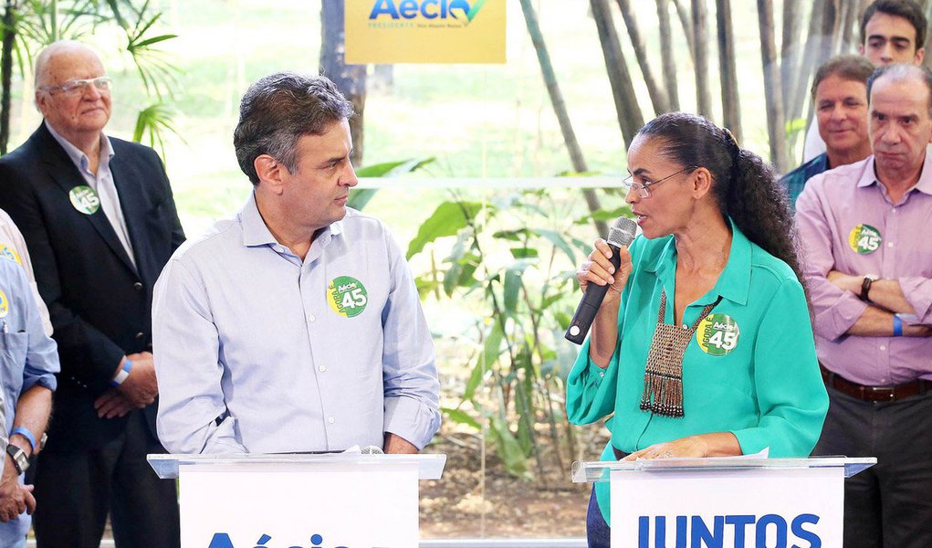 Em vídeos, os dois candidatos derrotados à presidência criticam campanha de "mentiras e infâmias" da presidente Dilma; terceira colocada na disputa diz que Dilma Rousseff adotará medidas que criticou