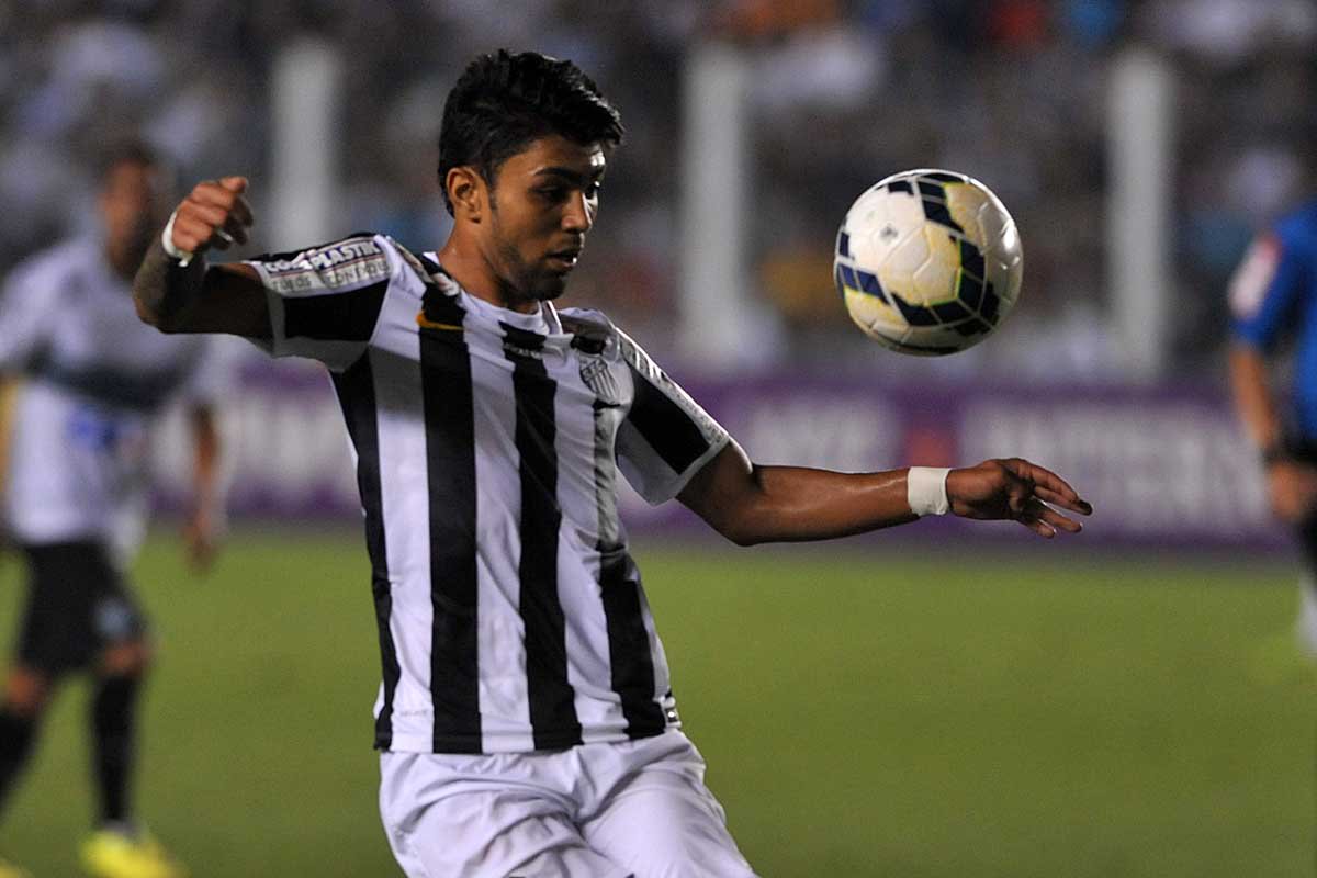 Principal destaque do Santos na atual temporada, o jovem atacante Gabriel, 18 anos, deverá ter a renovação do seu contrato com o Peixe anunciada nesta terça-feira. 