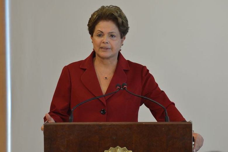 No Reino Unido, a recuperação da economia demorou seis anos. Se a Dilma acredita que os brasileiros, iludidos pelo blablablá palaciano, aguentarão seis anos de vacas magras, está mais desnorteada ainda do que parece