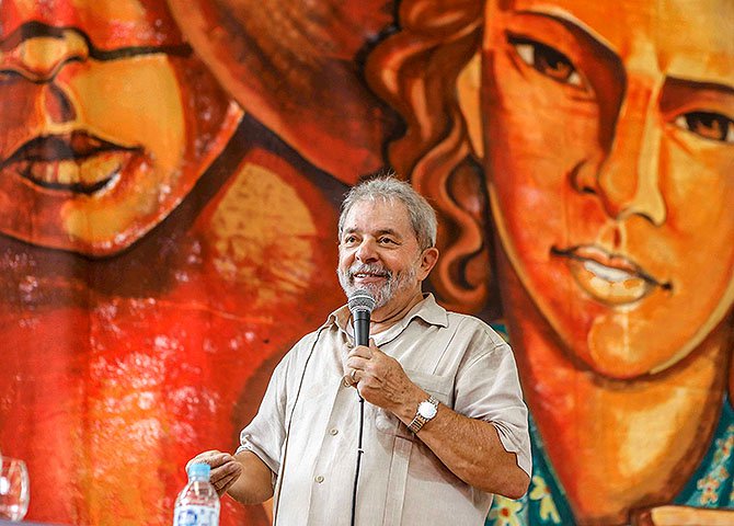 Lula segue como a maior liderança popular do país - conforme atesta recente pesquisa Datafolha. A direita teme que ele assuma a reação ao golpismo