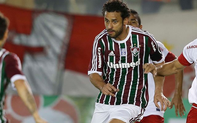 Após marcar no empate em 2 a 2 contra o Sport, o centroavante do Tricolor chegou a 15 gols na competição, mesmo número de Henrique, do Palmeiras, e Ricardo Goulart, do Cruzeiro.