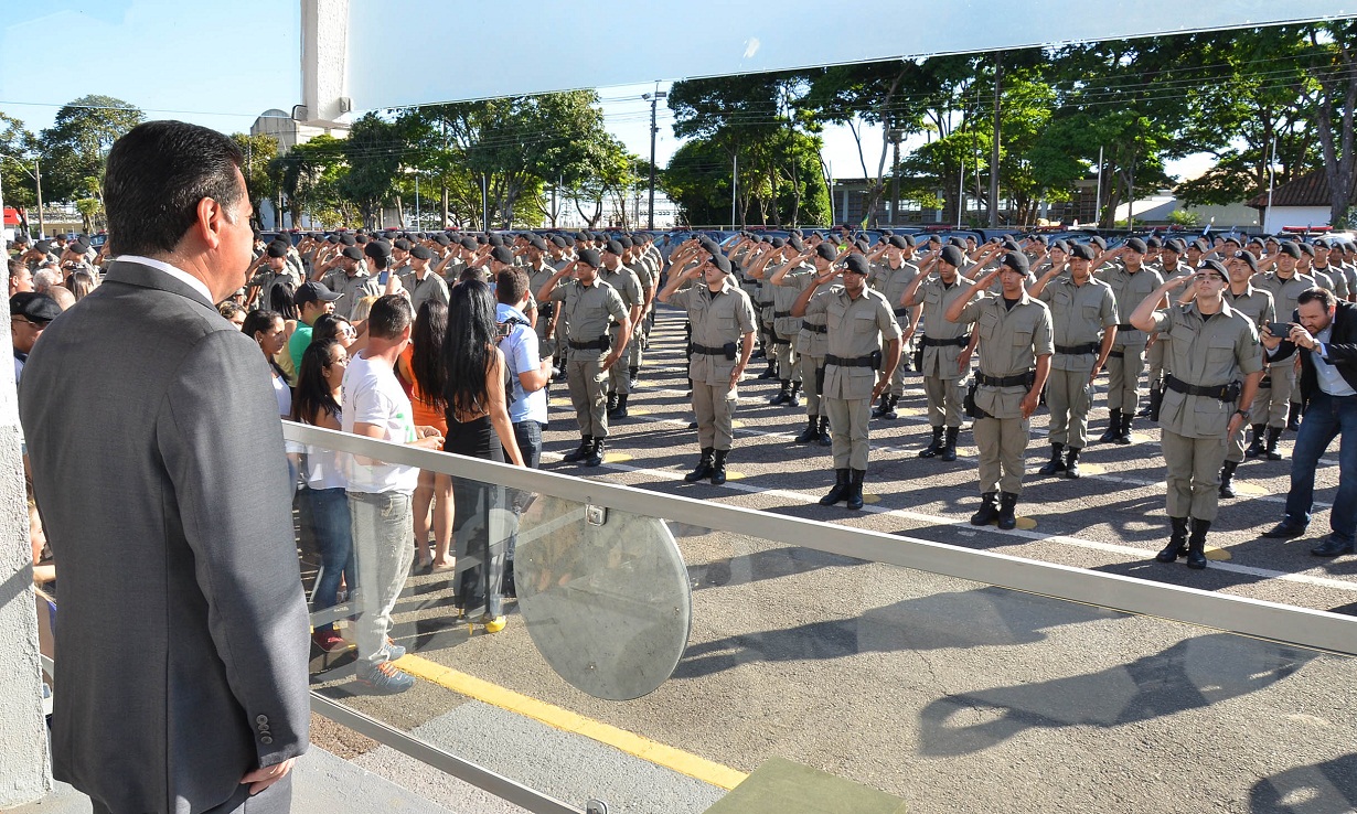 Formatura de 400 Soldados do Servi�o de Interesse Militar Voluntario Estadual e Entrega de Viaturas Fotos Eduardo Ferreira