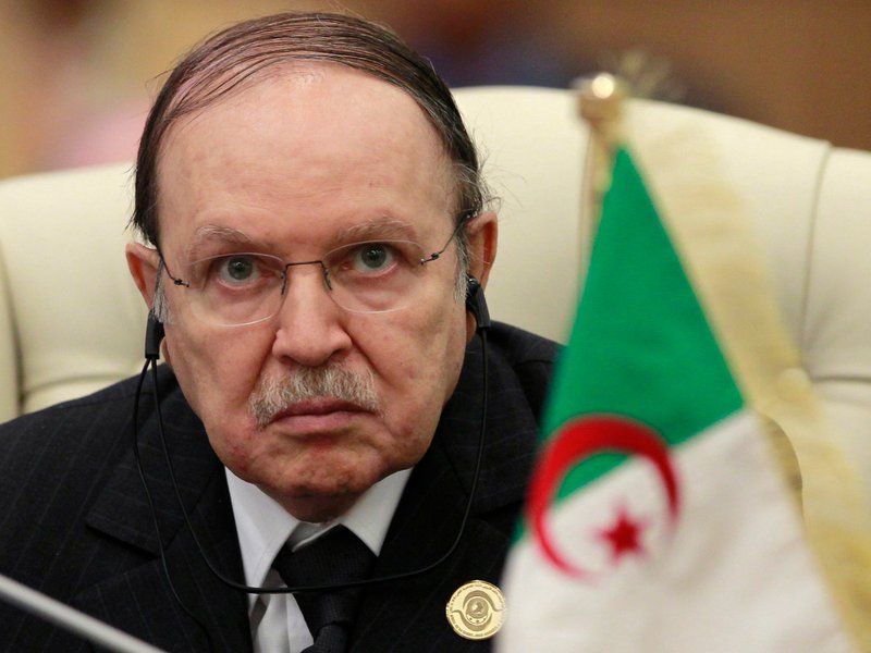 Bouteflika, que tem 77 anos de idade e ainda se recupera de um derrame cerebral que o atingiu no ano passado, teve menos votos do que nas eleições de 2009 e 2004