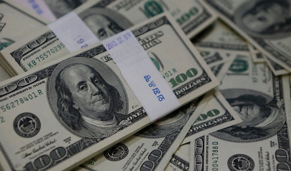 Inflação nos EUA dispara: gasolina puxa alta recorde 🛢️