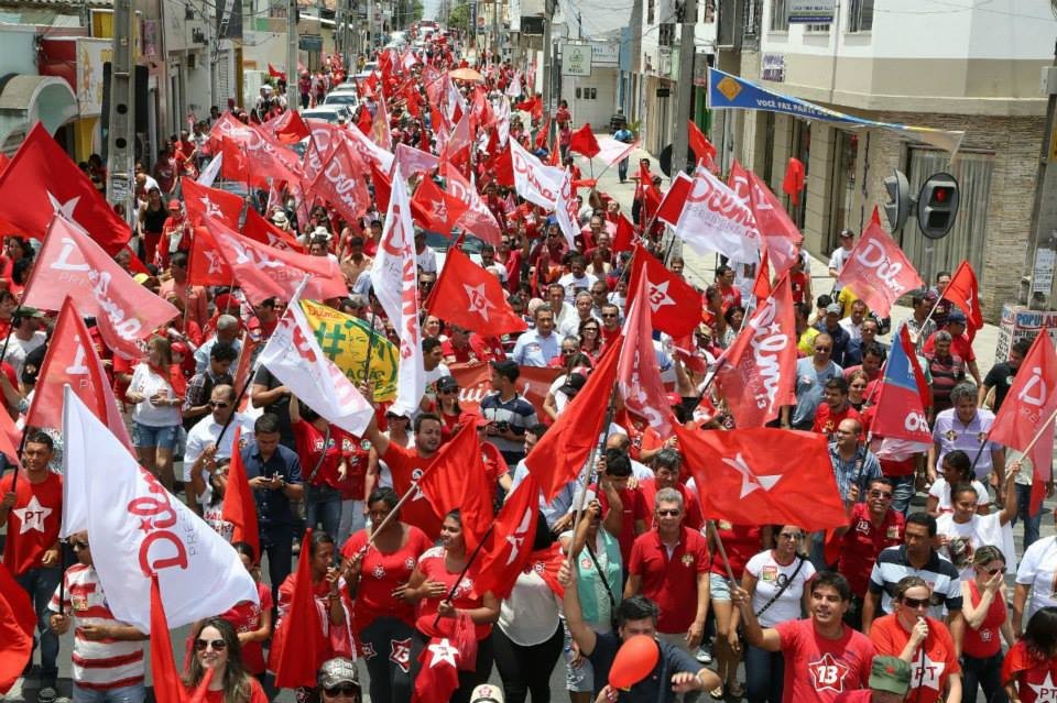 O PT, como principal partido da esquerda brasileira, reconhece como sua a missão de encabeçar o processo de mobilização da sociedade neste sentido