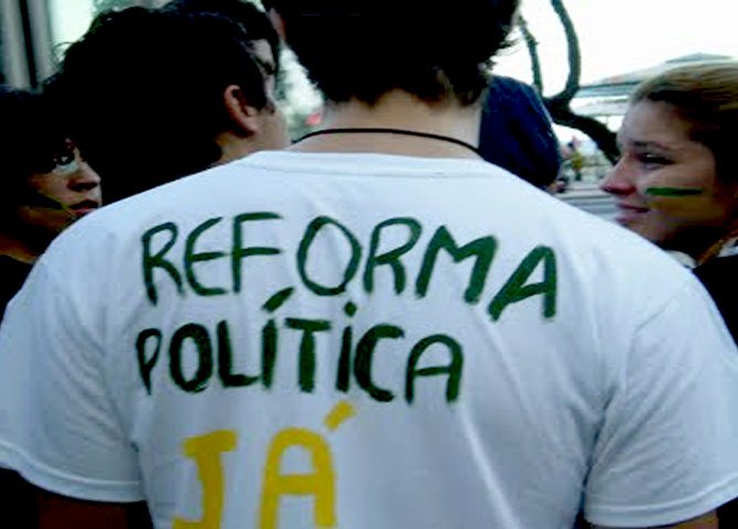 Sem reforma política e sem veto do dinheiro de empresas para campanhas, as prisões de envolvidos no escândalo da Petrobras não impedirão que mais escândalos ocorram já nas próximas eleições