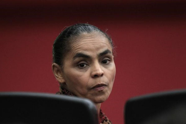A ex-senadora Marina Silva participa de uma sessÃ£o do Tribunal Superior Eleitoral, em BrasÃ­lia, em outubro do ano passado. 03/10/2013 REUTERS/Ueslei Marcelino