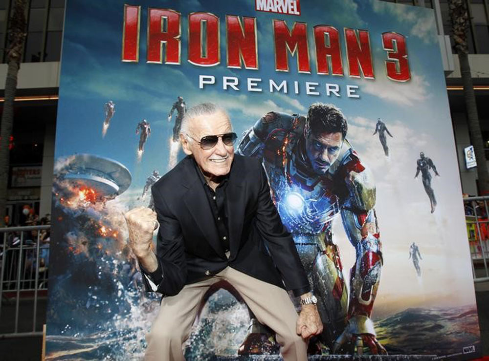 Stan Lee, criador de super-herÃ³is Marvel, posa no lanÃ§amento de filme do Homem de Ferro. 24/04/2014 REUTERS/Mario Anzuoni