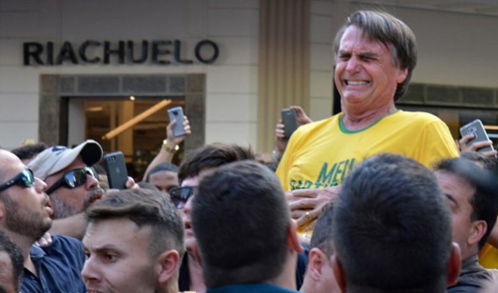 Bolsonaro teve alta de temperatura e passou por drenagem de líquido, diz hospital
