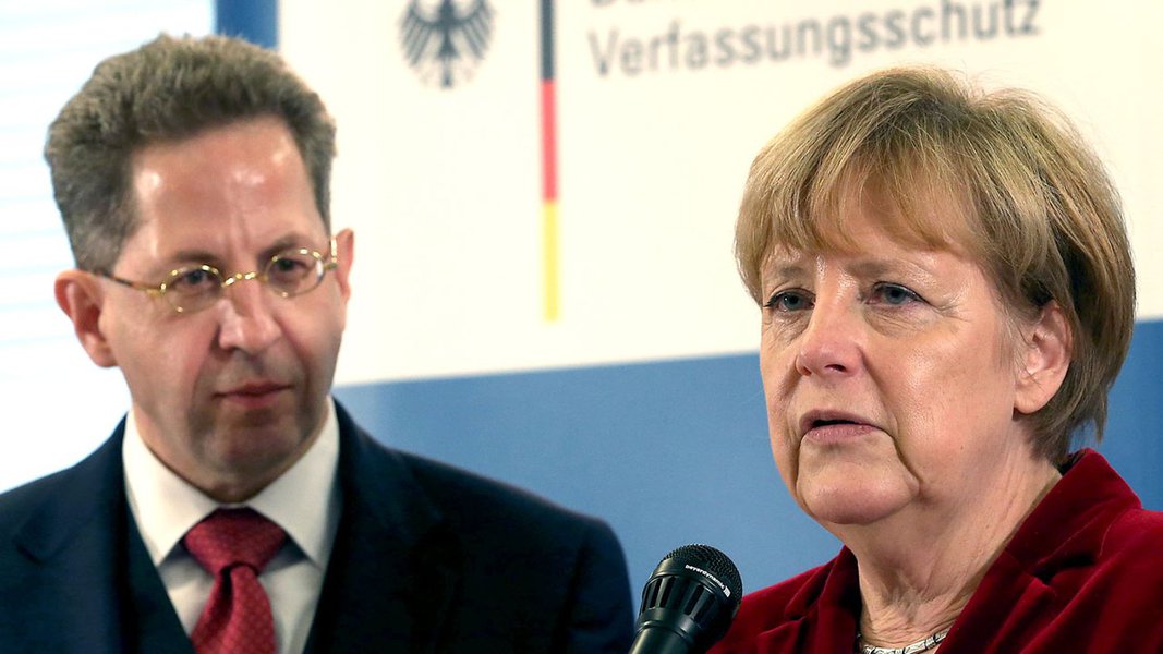 Alemanha demite chefe de espionagem por simpatizar com extrema direita