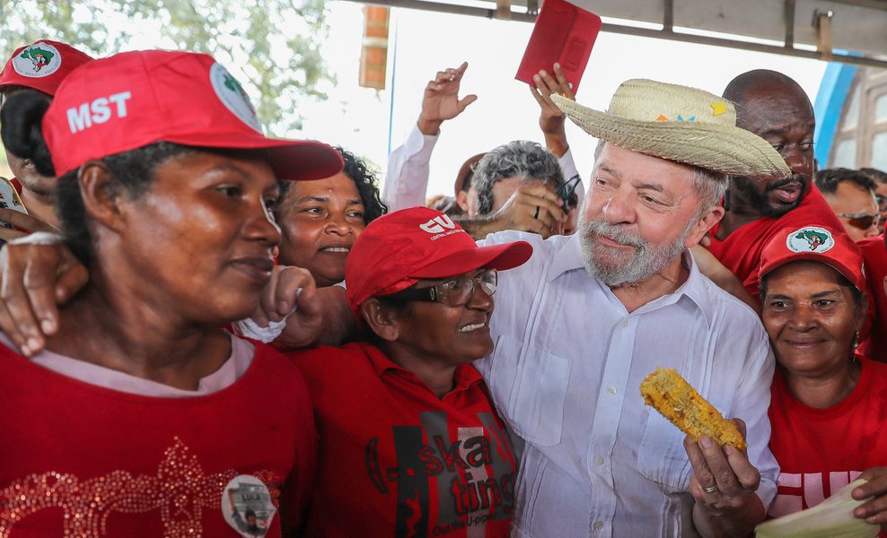 Prova usada contra Lula no caso Atibaia foi fabricada durante acordo de delação premiada