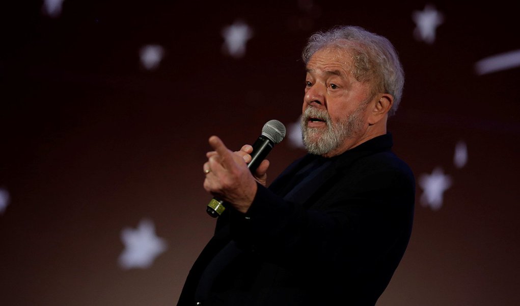 Pesquisa em Minas aponta Lula com mais de 40 pontos