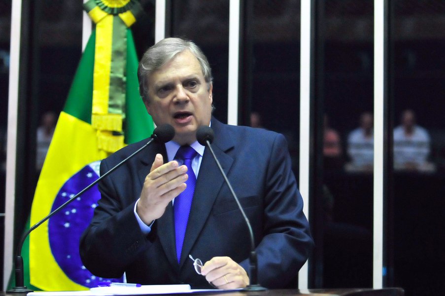 O senador Tasso Jereissati está  arrependido de ter boicotado o Brasil por ódio ao PT?