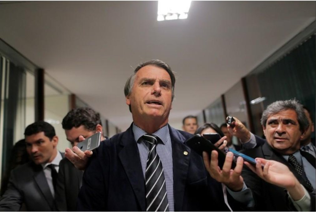Com 57%, Bolsonaro tem a rejeição mais alta, diz Vox Populi