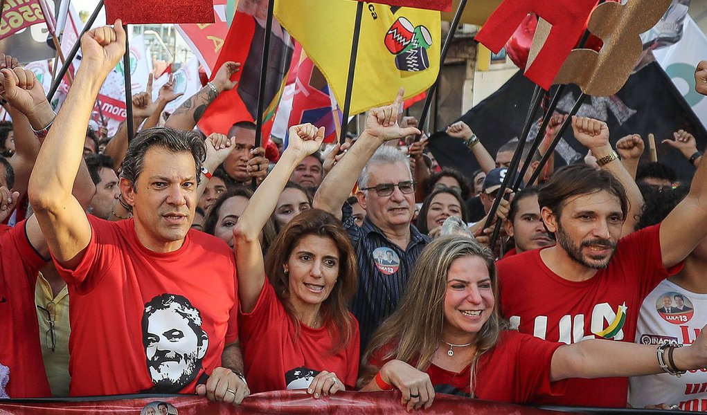 'Com apoio de Lula, Haddad vai 2º turno', diz analista do Diap