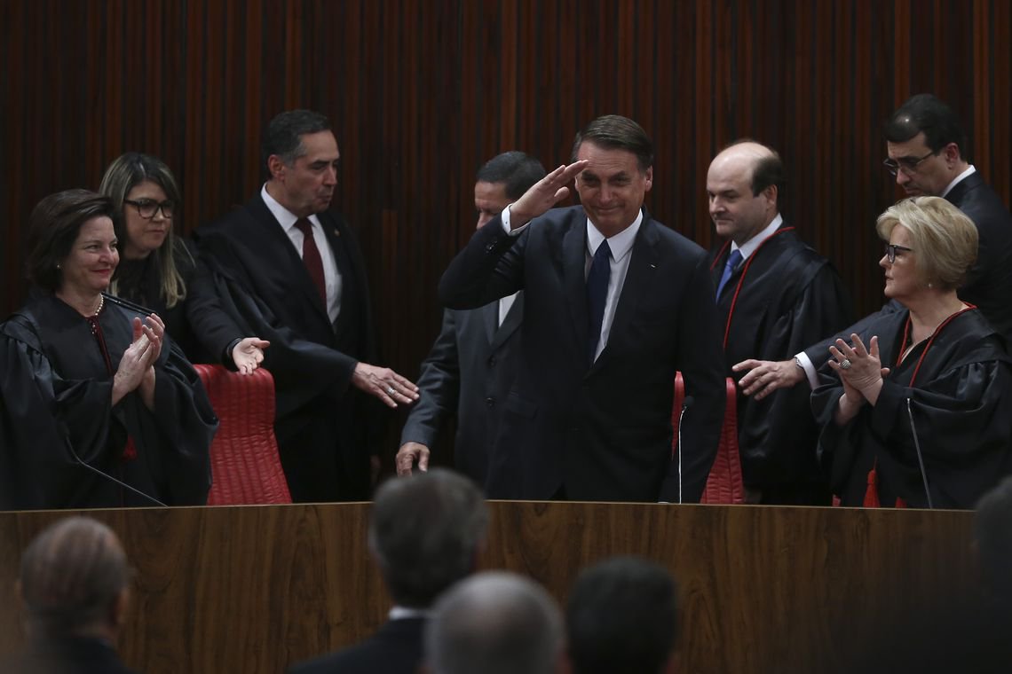 Bolsonaro não governa para todos os brasileiros e deixa claro que faz distinção ideológica