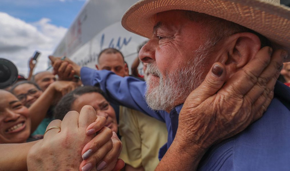 Lula em documentário: 'quando se nega a política, o que vem depois é pior'