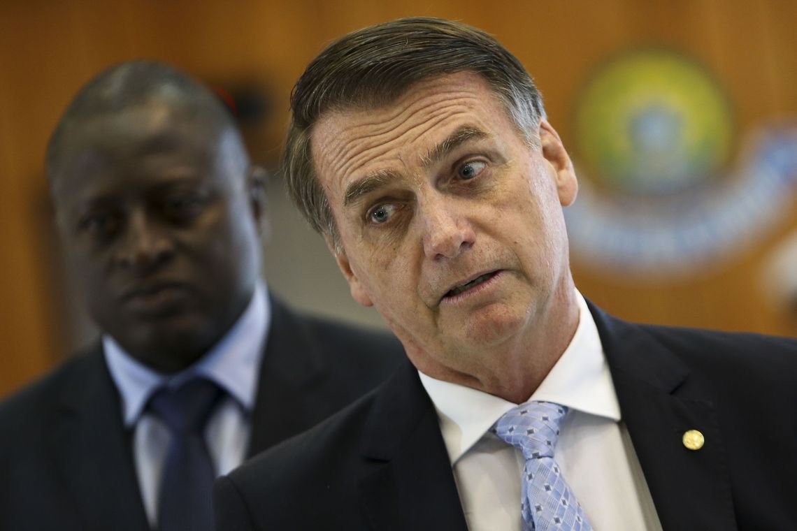 Por excesso de incompetência, Bolsonaro se tornou intragável até para o sistema