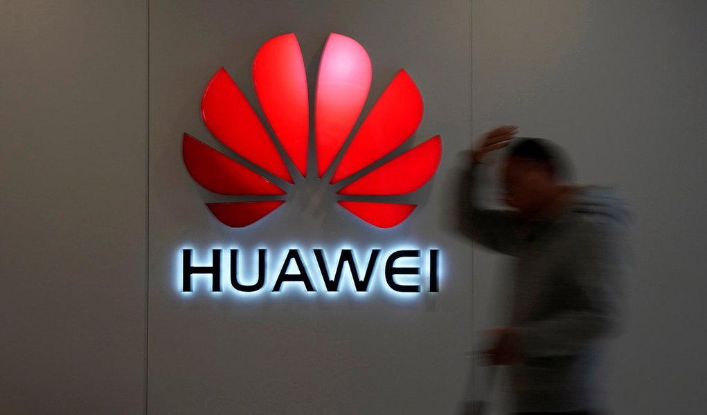 Google suspende alguns negócios com Huawei após lista negra de Trump