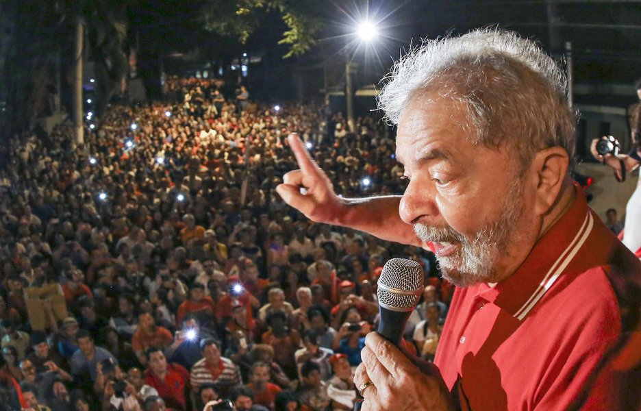Lula recorre ao STF para travar ação do caso Odebrecht