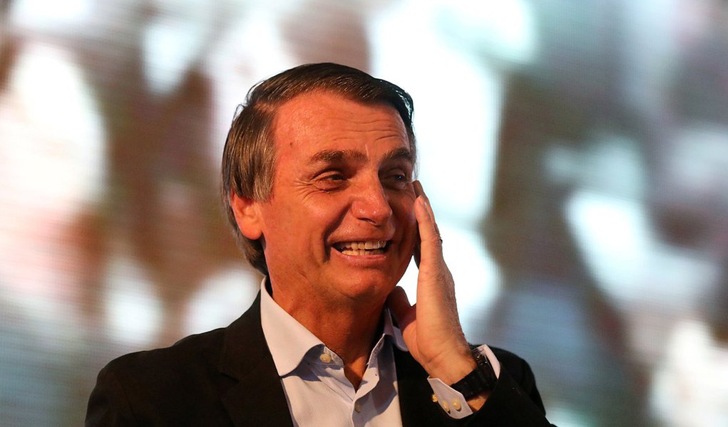 'Pode ser gay também', diz Bolsonaro sobre escolha de chanceler