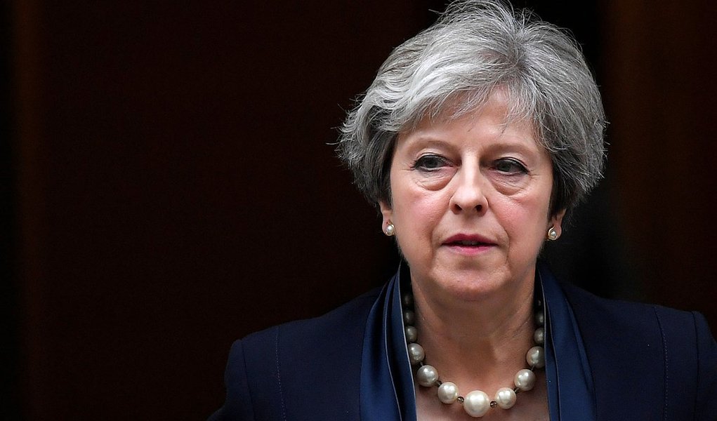 Britânicos rejeitam plano de May para Brexit