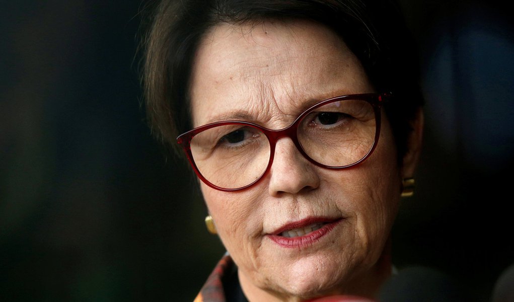 Bolsonaro ignora denúncia e diz que Tereza Cristina será ministra