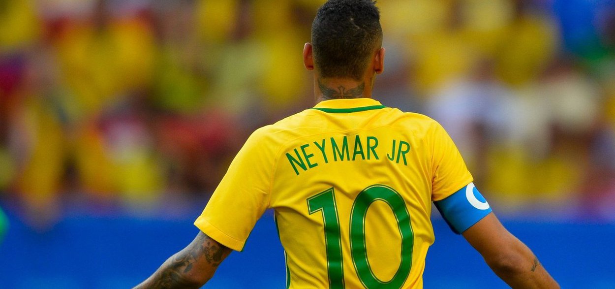 Sem Neymar na maior parte do jogo, Brasil encerra 2018 com vitória