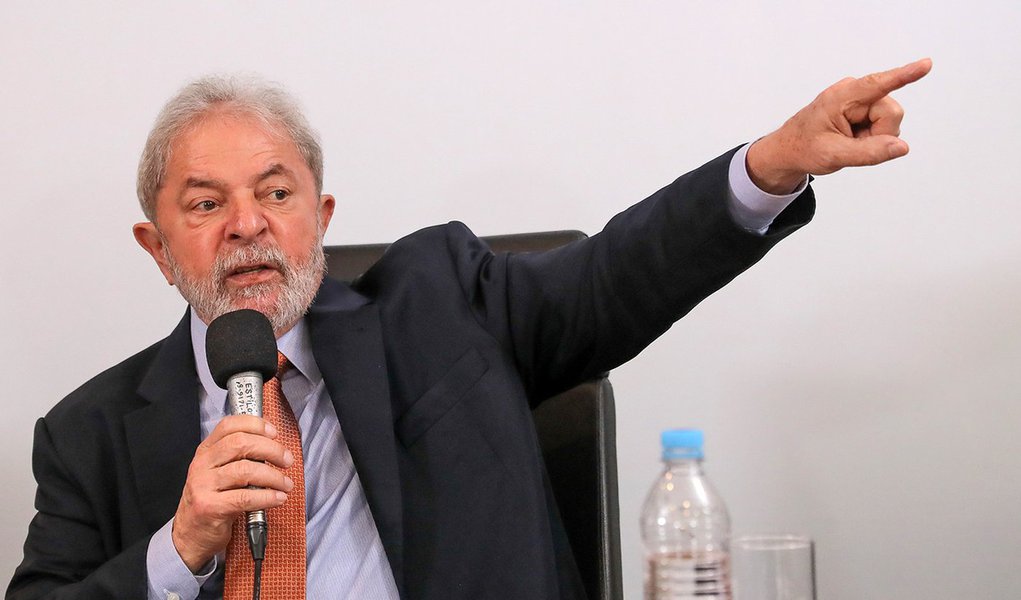 Tijolaço: Lula está sendo chantageado pelo STF