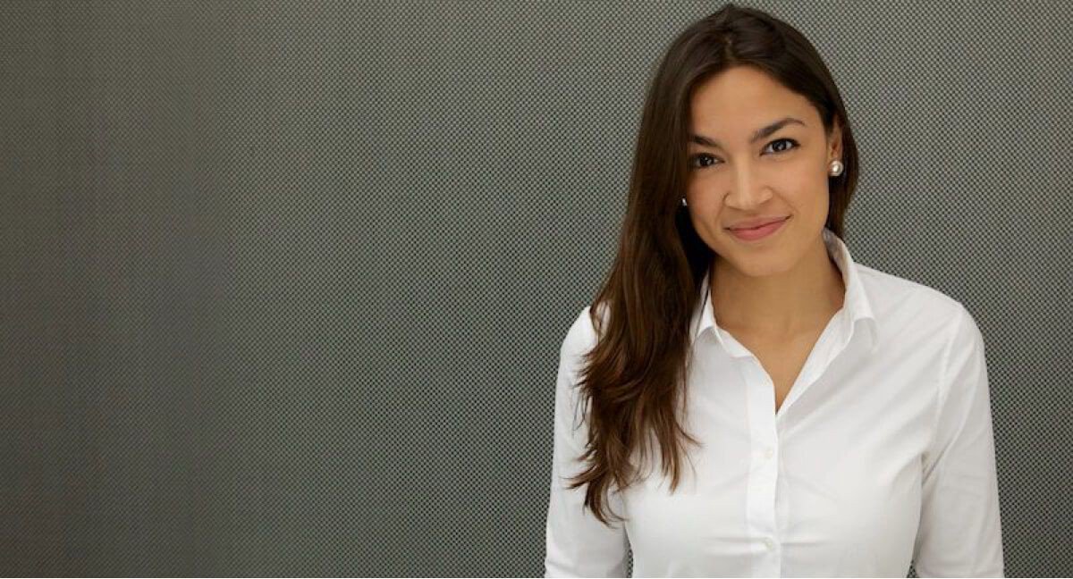 Deputada mais jovem da história dos EUA é latina e socialista