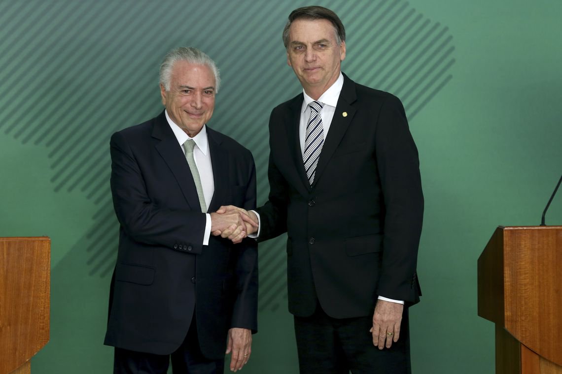 Bolsonaro deve dar embaixada e foro privilegiado a Temer
