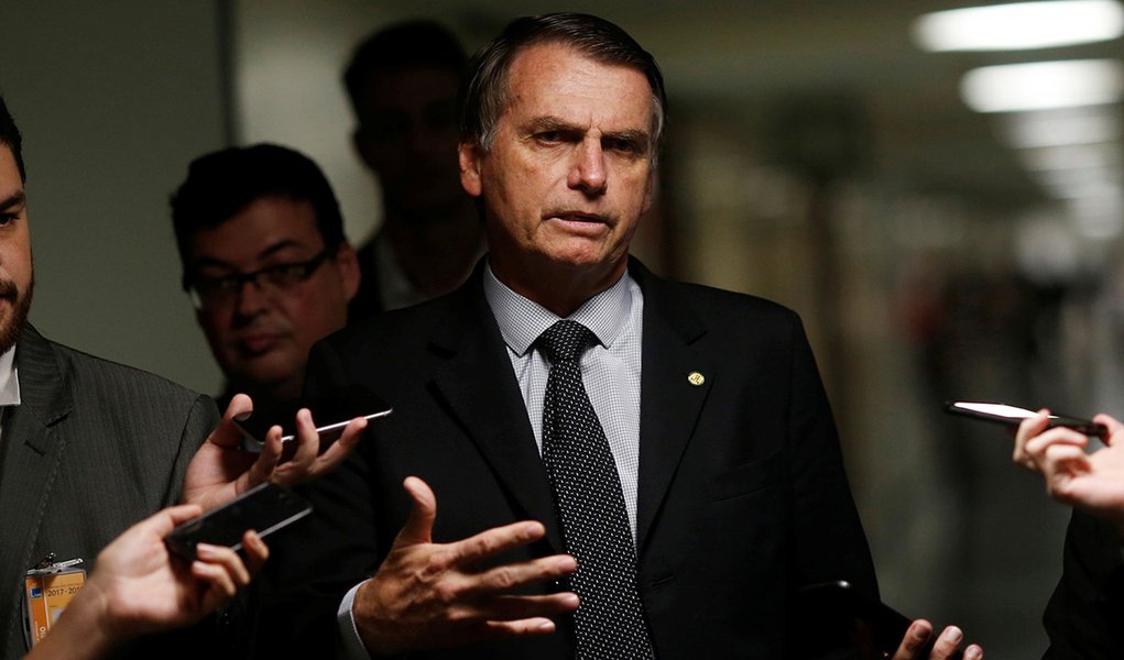 Diplomatas criticam aceno de Bolsonaro contra Cuba