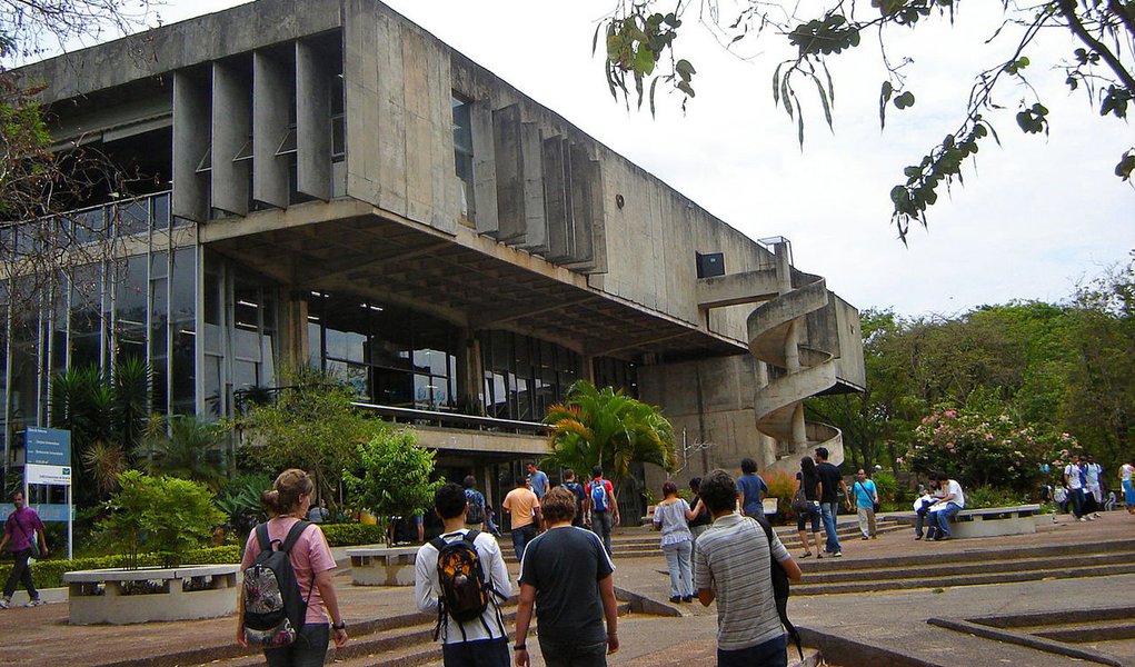 Universidade: a última trincheira contra a estupidez da Era Bolsonaro