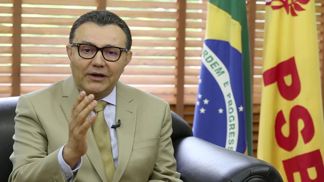 Direção do PSB tenta consenso sobre aliança nacional antes da convenção do partido