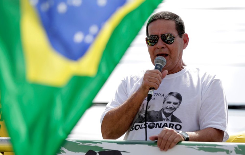 Mourão contradiz Bolsonaro e afirma: imprensa não é inimiga