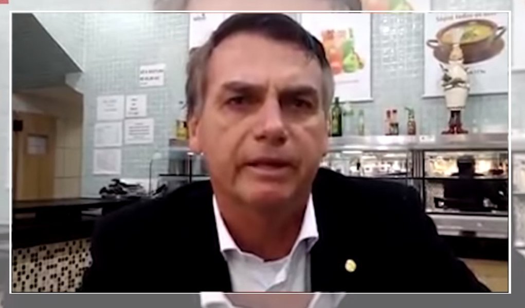 Bolsonaro já pediu para alunos filmarem professores 'doutrinadores'