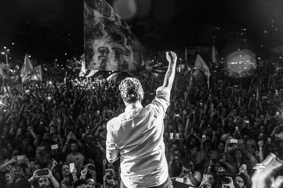 Não há outra saída para o Brasil além do fortalecimento da democracia