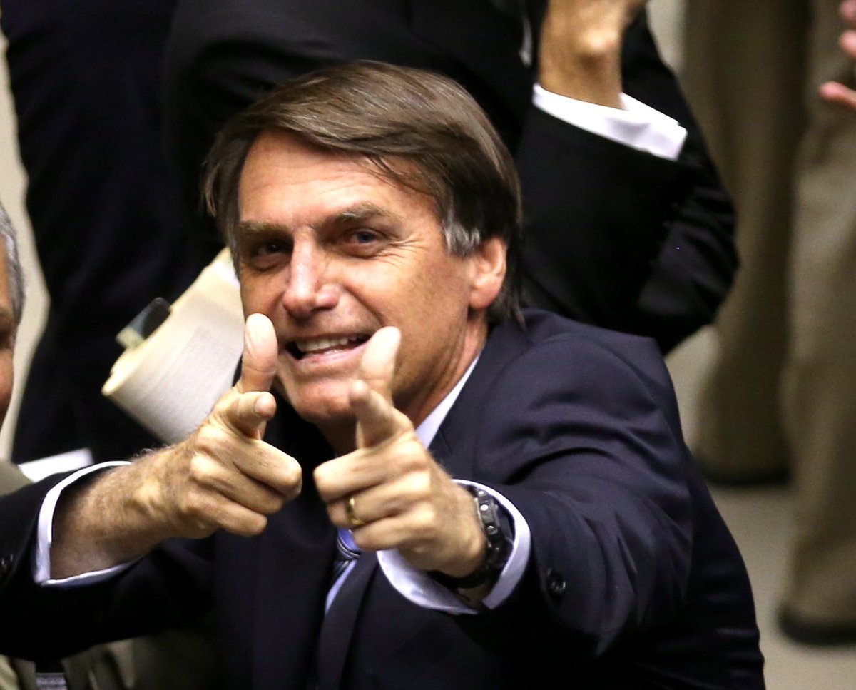 Bolsonaro ataca a imprensa e ameaça a Folha de S. Paulo
