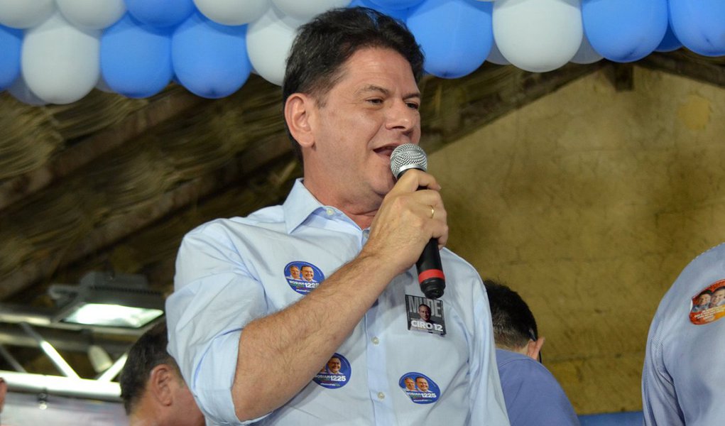 Após criticar PT, Cid Gomes diz que Haddad é infinitamente melhor que Bolsonaro