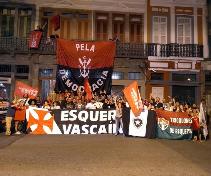 Torcedores do Rio de Janeiro lançam manifesto contra Bolsonaro