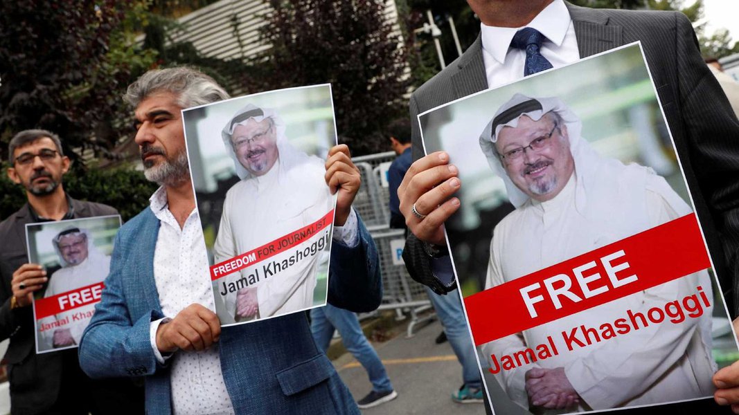 Arábia Saudita diz que jornalista Khashoggi morreu após briga em consulado