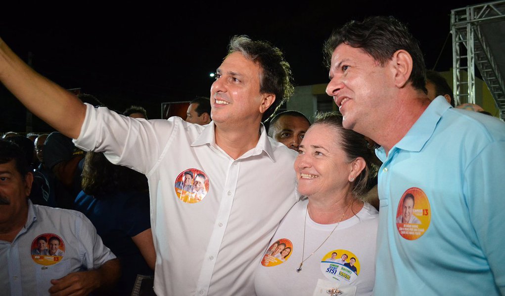 Camilo e Cid miram votos de Ciro Gomes no Ceará