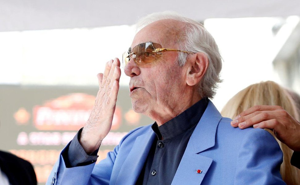 Charles Aznavour, a 'voz' da França, morre aos 94 anos
