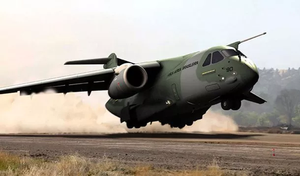 Embraer negocia com sauditas 1ª linhajogo do foguetinho blazeprodução do avião cargueiro militar KC-390 fora do Brasil