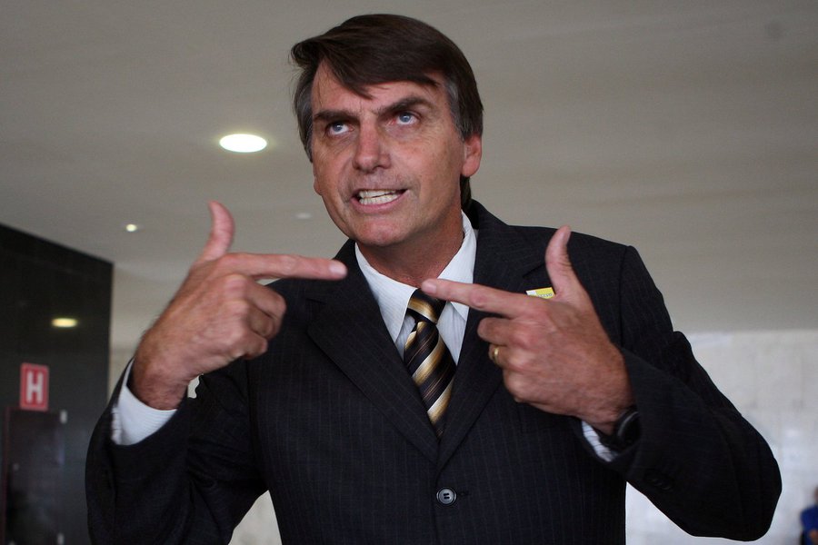 Bomba! Pesquisador revela o que Bolsonaro tem na cabeça!